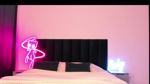 Emi online show from February 2025 04:04:02 AM