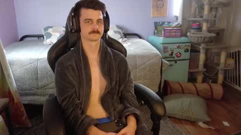 Wyatt online show from December 2025 05:08:02 PM