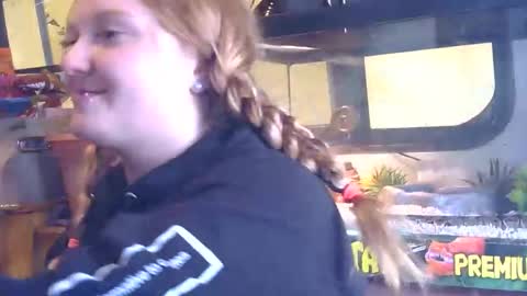 x2kayx2 online show from February 2026 05:55:02 PM