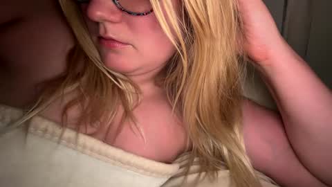 Mariah  online show from October 2025 10:38:01 AM