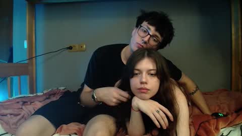 Philipp and Este online show from October 2025 11:25:02 PM