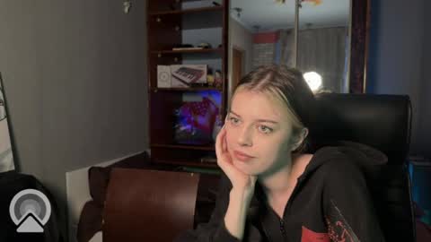 Philipp and Este online show from April 2026 02:51:02 AM