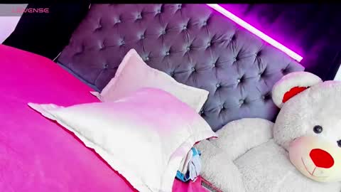 Maria Juliana online show from December 2024 03:53:01 PM