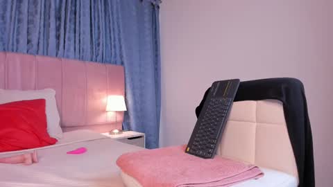 x_milu online show from February 2025 03:05:02 PM