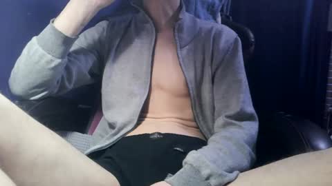 x_patri_x online show from March 2025 11:47:02 AM