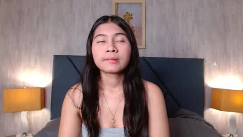 aurora  online show from November 2025 03:20:01 AM