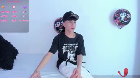 xaanderGrey online show from October 2025 07:03:01 PM