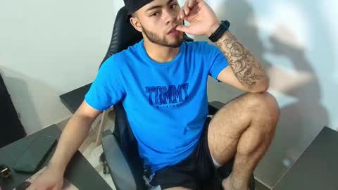 Snapshot of xanderstone00 chatting on February 2026 06:48:01 PM Xanderstone online show from February 2026 06:48:01 PM