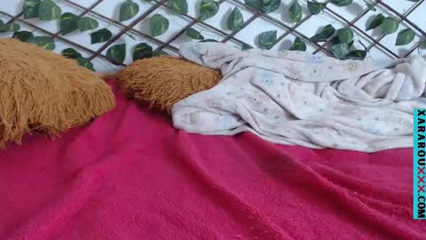       S A R A      100K followers online show from March 2025 11:12:02 AM