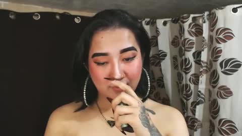 Snapshot of xasianempressx chatting on January 2025 08:54:01 PM Nira NOT INTO CHEAP GUYS online show from January 2025 08:54:01 PM