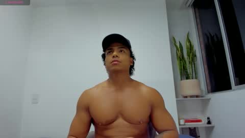 Xavier online show from October 2025 01:06:02 AM