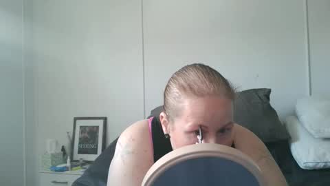 xbeautifulxliex online show from April 2026 04:57:02 PM