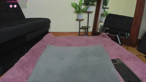 Snapshot of xemily_hardy chatting on November 2025 12:54:01 AM Kanae. online show from November 2025 12:54:01 AM