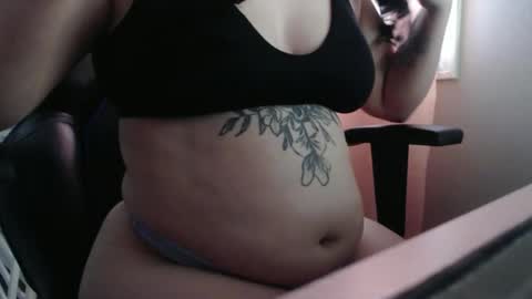 Snapshot of xeuphoriax0 chatting on April 2026 07:03:02 PM Euphoria3 online show from April 2026 07:03:02 PM