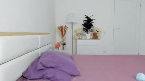 xf33tx online show from March 2025 05:54:01 AM