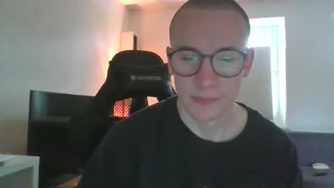 xhenno online show from March 2026 09:53:01 AM