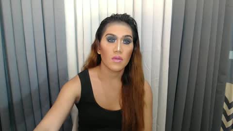 GWEN THOMPSON .......   online show from January 2025 05:55:01 PM