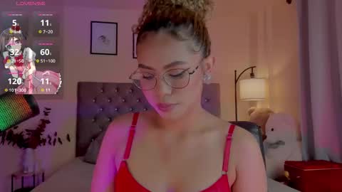 camila online show from December 2025 08:59:02 PM