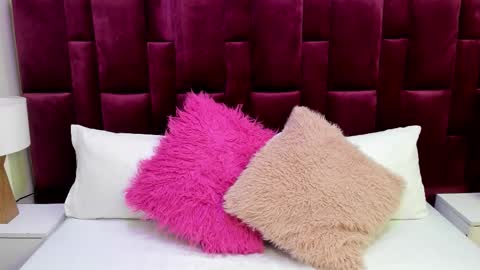 Xime  online show from December 2025 03:03:01 AM