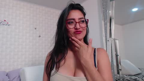 ximena suarez online show from January 2025 06:42:01 AM