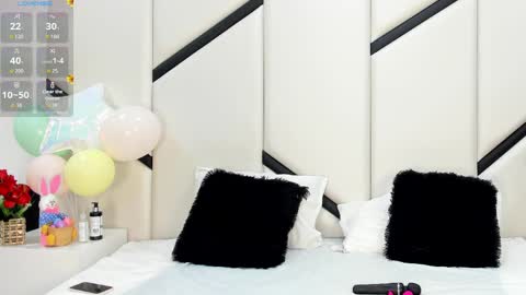 ximenacosta online show from April 2026 12:46:02 PM