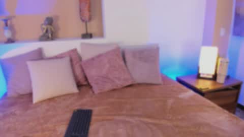  X I O M A R A  online show from February 2026 07:51:02 PM