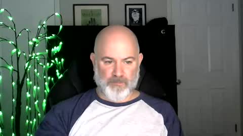 Snapshot of xjohnniex77 chatting on December 2025 09:19:02 PM MrSlowBurn77 online show from December 2025 09:19:02 PM