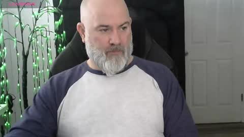 Snapshot of xjohnniex77 chatting on February 2026 02:37:02 PM MrSlowBurn77 online show from February 2026 02:37:02 PM