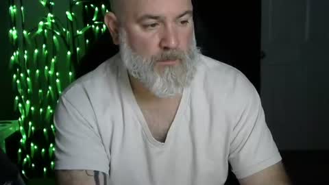 Snapshot of xjohnniex77 chatting on July 2026 01:18:01 AM MrSlowBurn77 online show from July 2026 01:18:01 AM