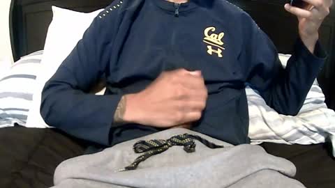 OmgItsSoFuckingBig online show from April 2026 05:52:01 AM