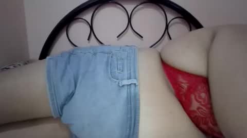 Snapshot of xjuicytits chatting on February 2026 12:28:01 PM xjuicytits online show from February 2026 12:28:01 PM