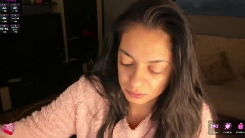 Lara online show from December 2024 01:18:01 AM