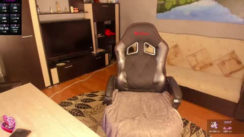 Lara online show from January 2025 12:25:01 AM