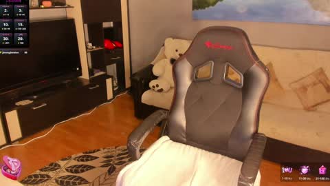 Lara online show from January 2025 10:52:02 PM