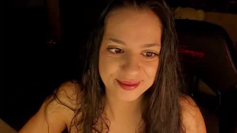 Lara online show from March 2026 11:44:01 PM