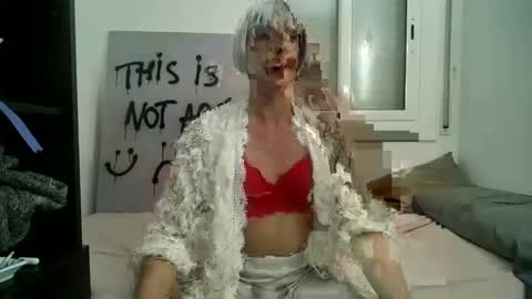 Snapshot of xlecram chatting on December 2024 04:32:02 PM Wendy online show from December 2024 04:32:02 PM