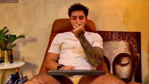 Kev online show from October 2025 05:25:01 AM