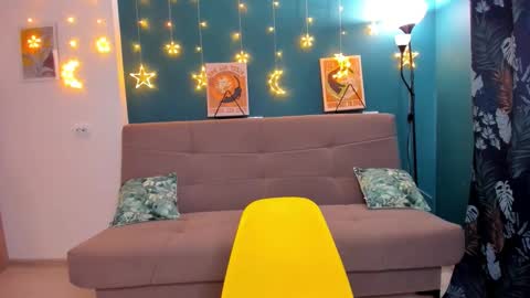 Chloe online show from January 2025 11:13:01 AM