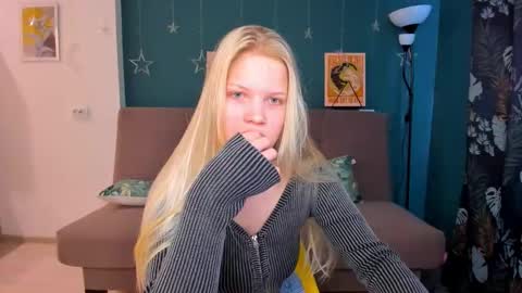 Chloe online show from February 2025 09:25:02 AM