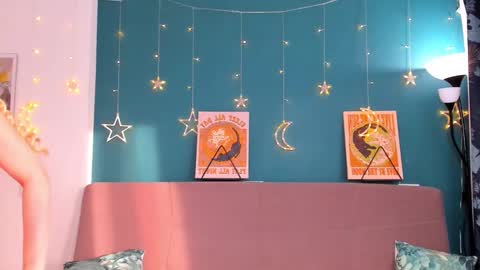 Chloe online show from March 2025 12:11:02 PM