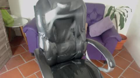 Snapshot of xlunna chatting on December 2024 04:34:01 PM lunna online show from December 2024 04:34:01 PM