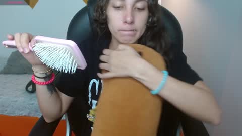 Snapshot of xlunna chatting on January 2025 08:54:01 PM lunna online show from January 2025 08:54:01 PM