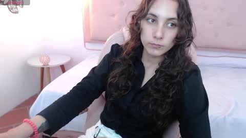 Snapshot of xlunna chatting on January 2025 07:24:01 PM lunna online show from January 2025 07:24:01 PM