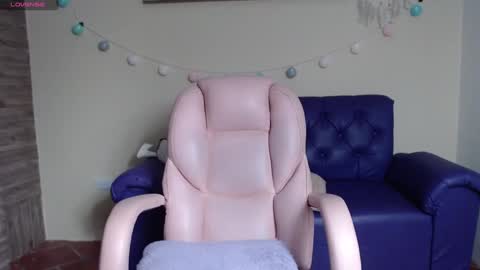 Snapshot of xlunna chatting on January 2025 08:23:02 PM lunna online show from January 2025 08:23:02 PM