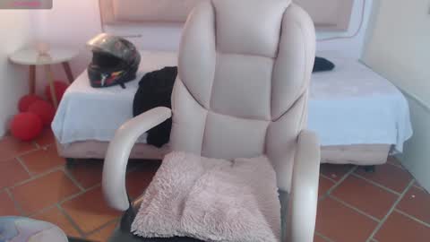 Snapshot of xlunna chatting on February 2025 10:28:01 PM lunna online show from February 2025 10:28:01 PM