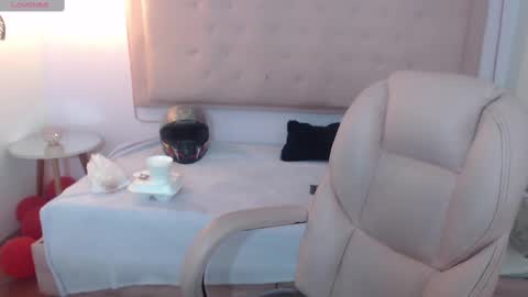 Snapshot of xlunna chatting on March 2025 07:48:01 PM lunna online show from March 2025 07:48:01 PM