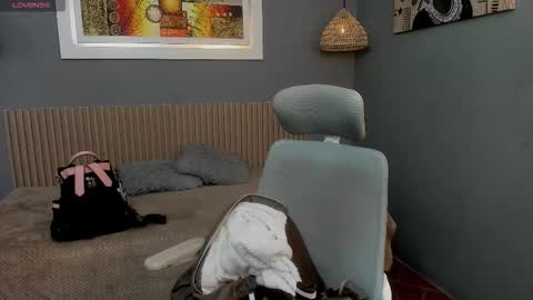 Snapshot of xlunna chatting on October 2025 01:53:01 PM lunna online show from October 2025 01:53:01 PM