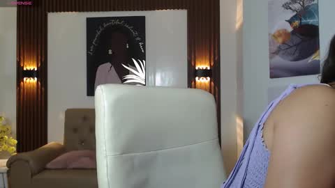 Snapshot of xlunna chatting on November 2025 06:52:02 PM lunna online show from November 2025 06:52:02 PM