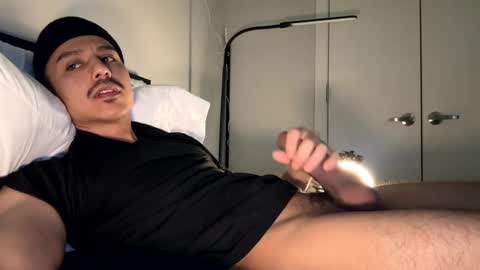 xmomentumx online show from December 2024 05:13:01 PM