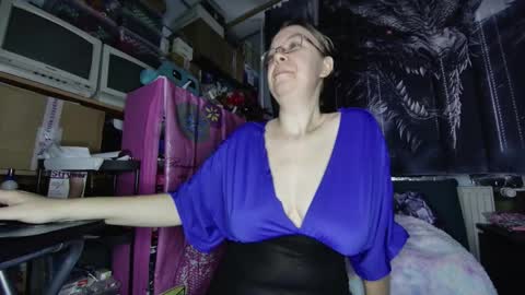 xnicetitsx online show from December 2025 07:25:02 AM